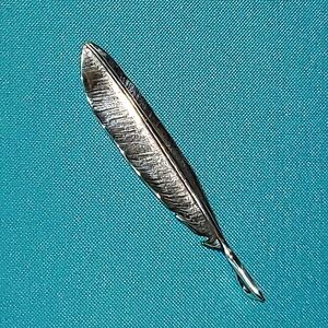 Retired NEW James Avery Sterling Silver Feather Pendant